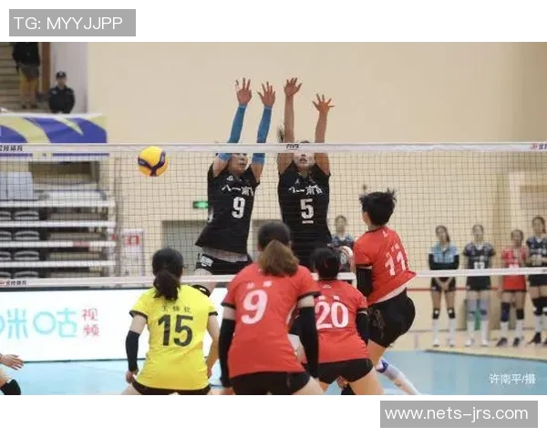 八一女排迎战河南队全力争胜展现巾帼风采与拼搏精神 八一女排迎战河南队全力争胜展现巾帼风采与拼搏精神